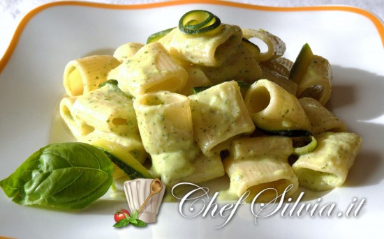 Mezze maniche  alla crema di zucchine